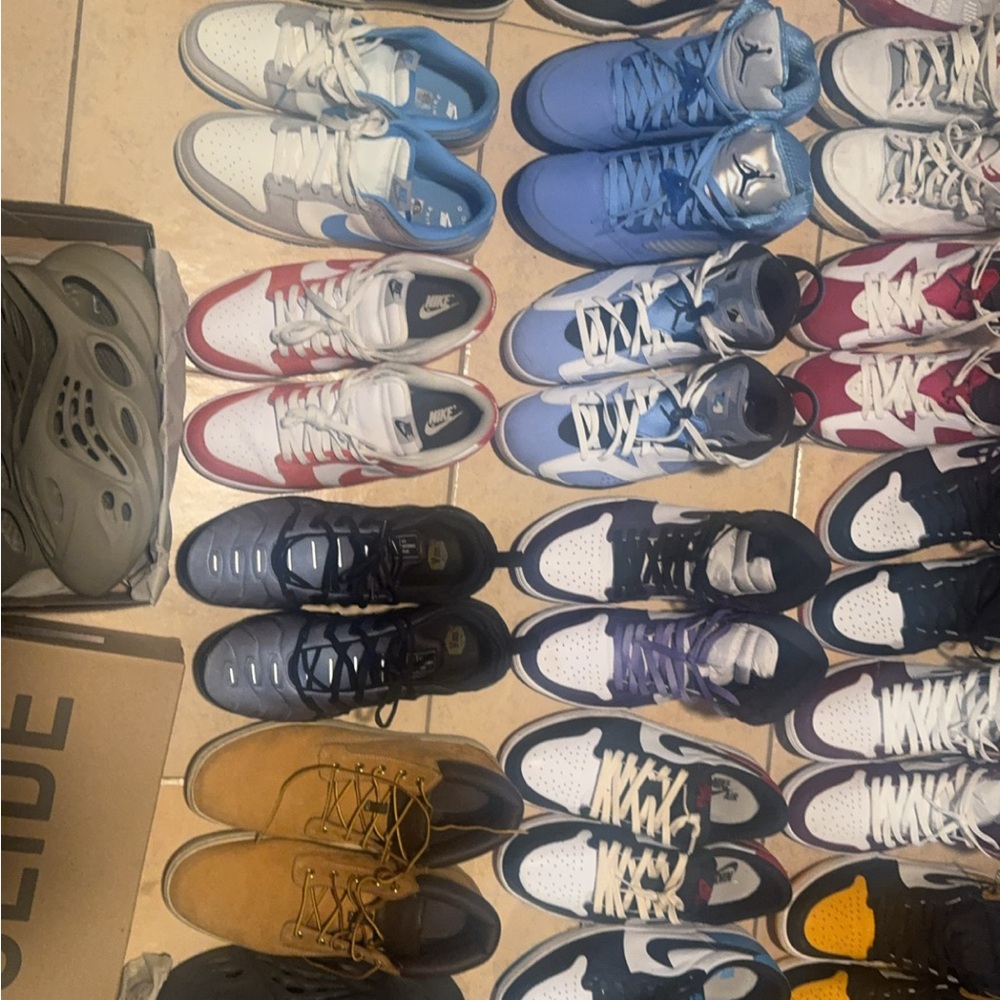 Shoe collection - Picture 3 of 5